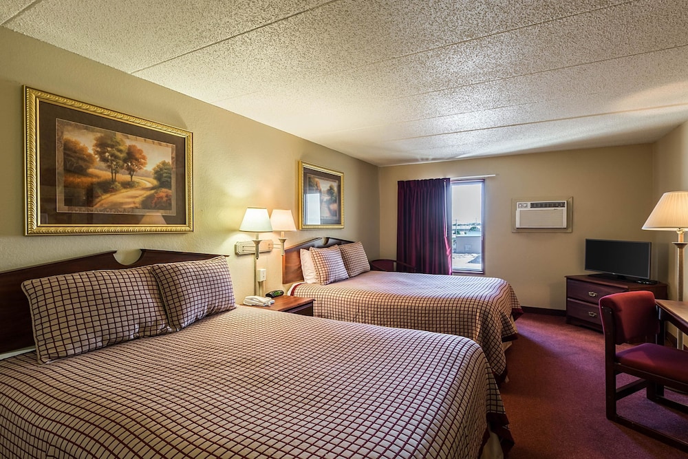 Standard Room, 2 Queen Beds, Non Smoking photo 1