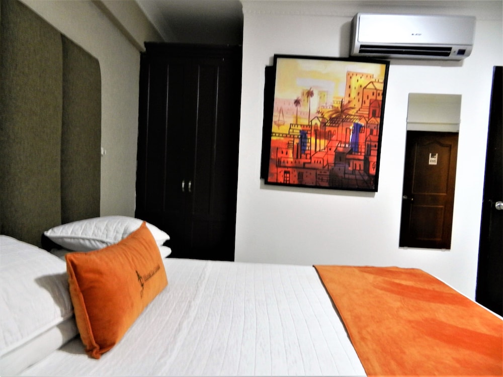 Double Room - Photo 6