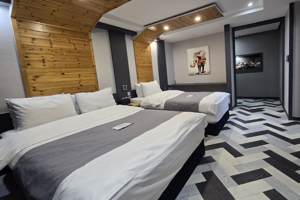 Suite, Ocean View, Late Check-out photo 2