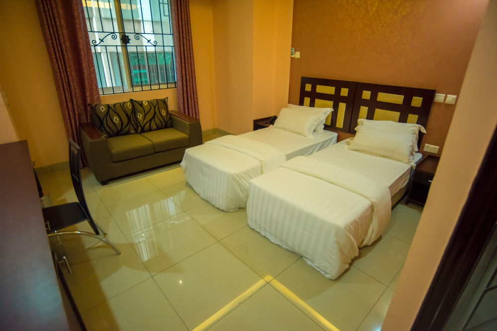 Deluxe Double or Twin Room, 1 Bedroom, City View photo 3
