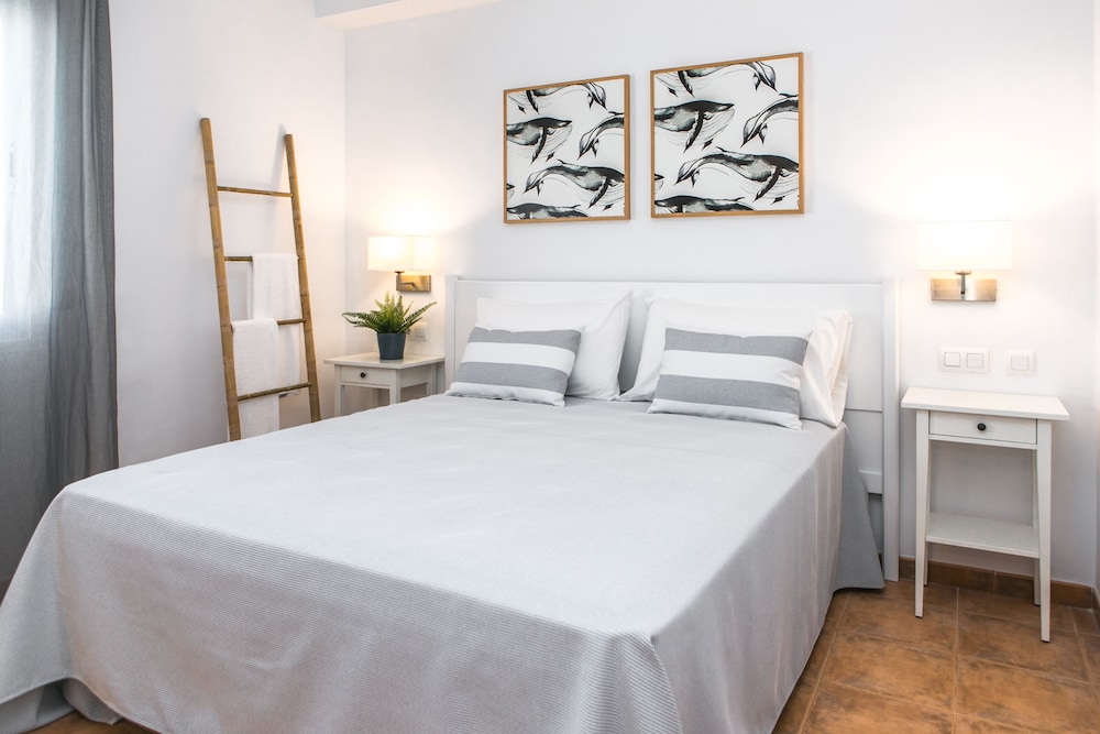 Room, 1 Bedroom, Partial Sea View (1 adult)