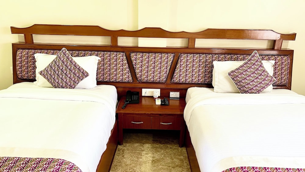 Deluxe Room - Photo 9