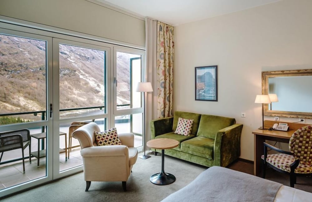 Double Room - Photo 4