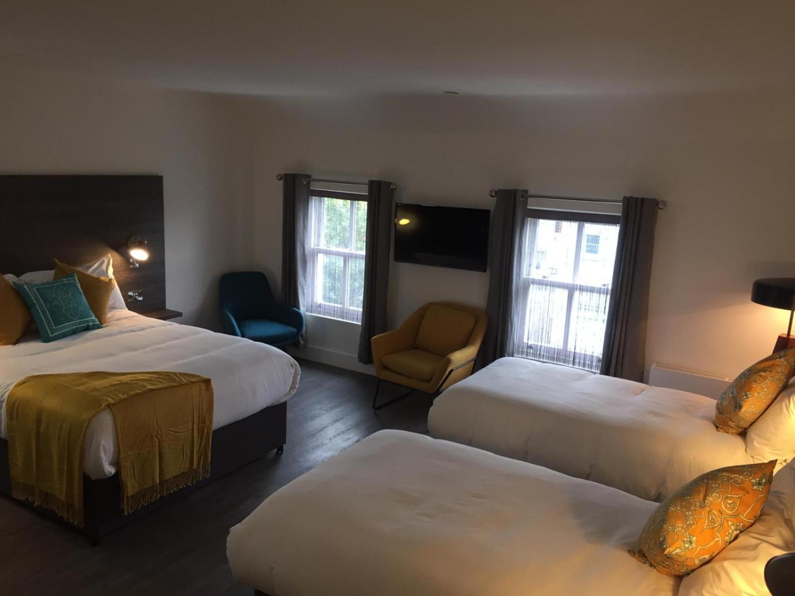Deluxe Quadruple Room - Photo 2