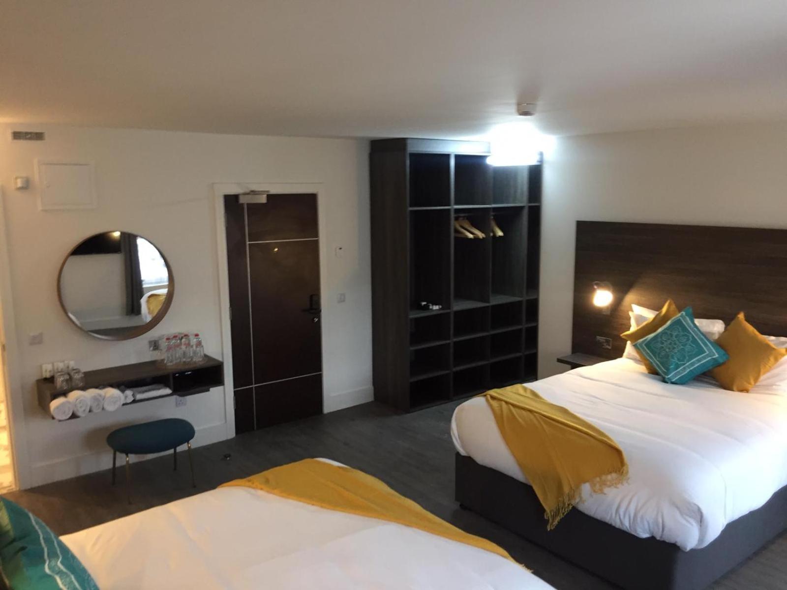 King Room with Two King Beds - Photo 4
