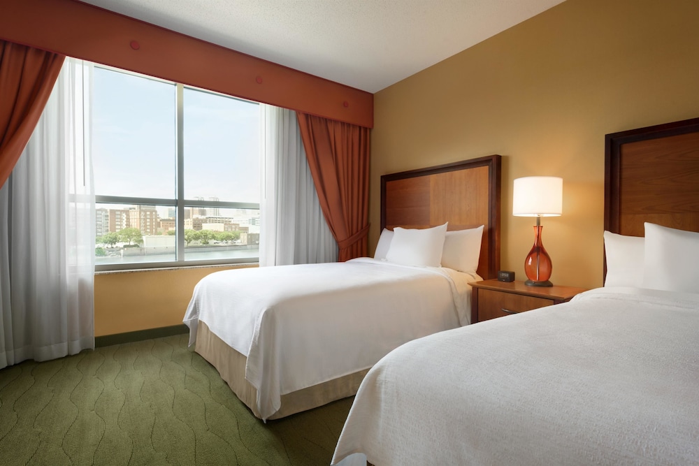 Suite, 2 Double Beds, Accessible, Bathtub - Photo 3