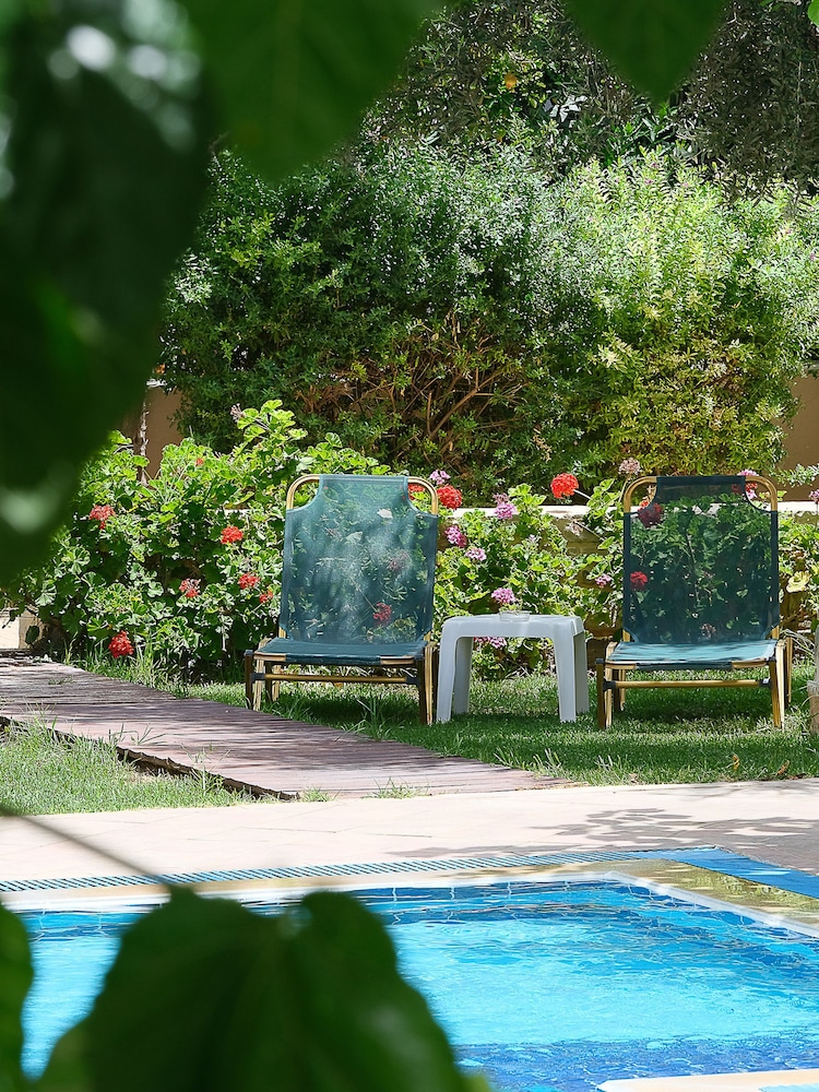 Standard Room, Pool View photo 3