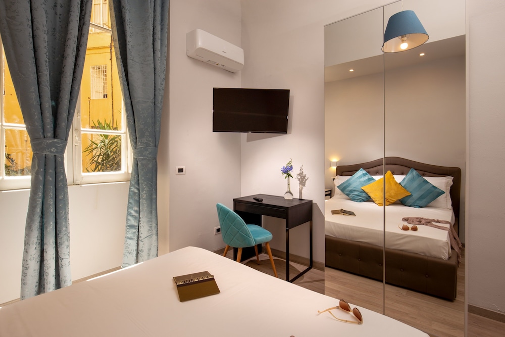 Superior Double or Twin Room photo 3