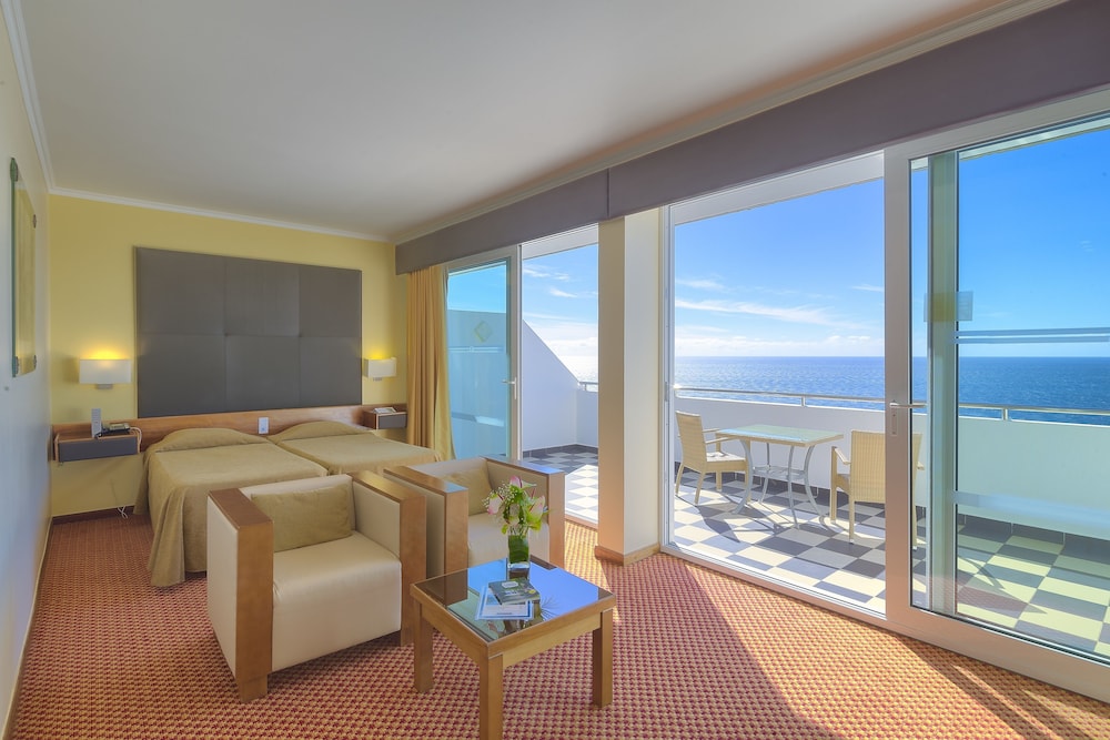 Deluxe Double or Twin Room, Ocean View (Single Use) - Photo 1
