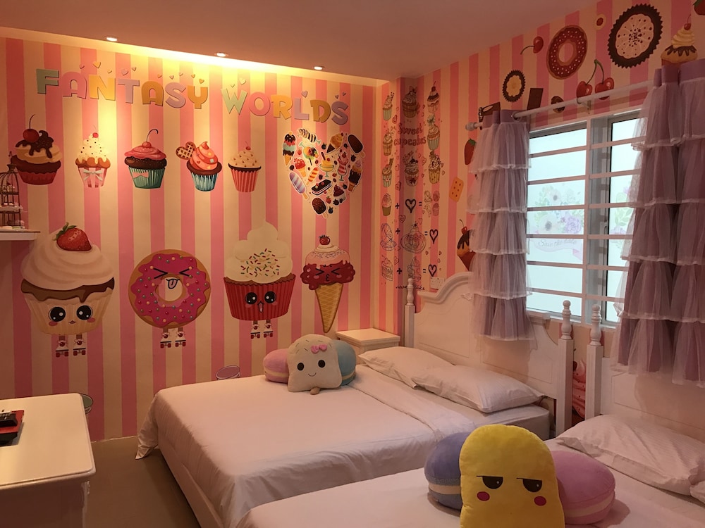 Signature Quadruple Room photo 1