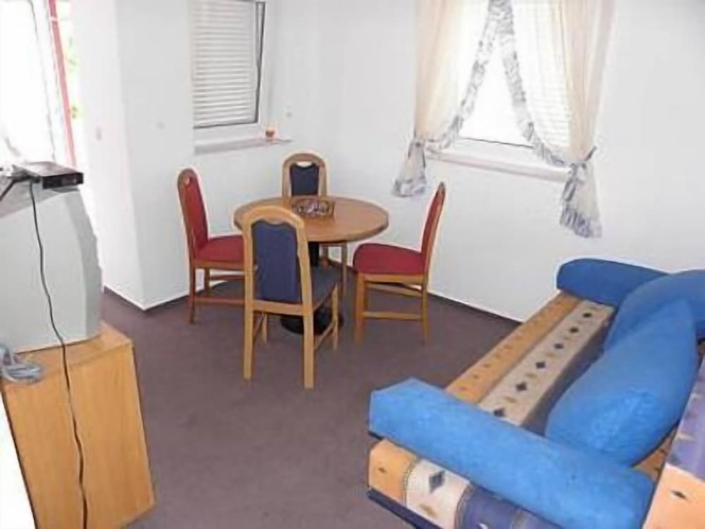 Apartment (Monika - 10m from sea - A11(4+2))