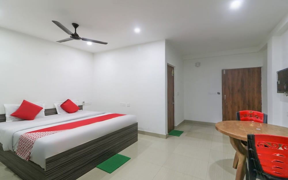 Deluxe Double Room - Photo 8