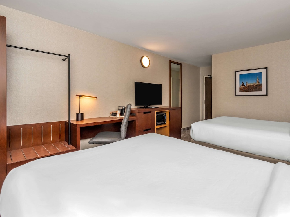 Room, 2 Queen beds Non-Smoking (2nd floor) - Photo 1