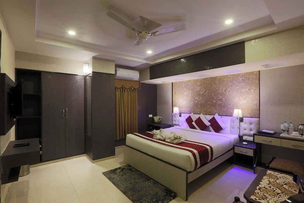 Deluxe Twin Room - Photo 9