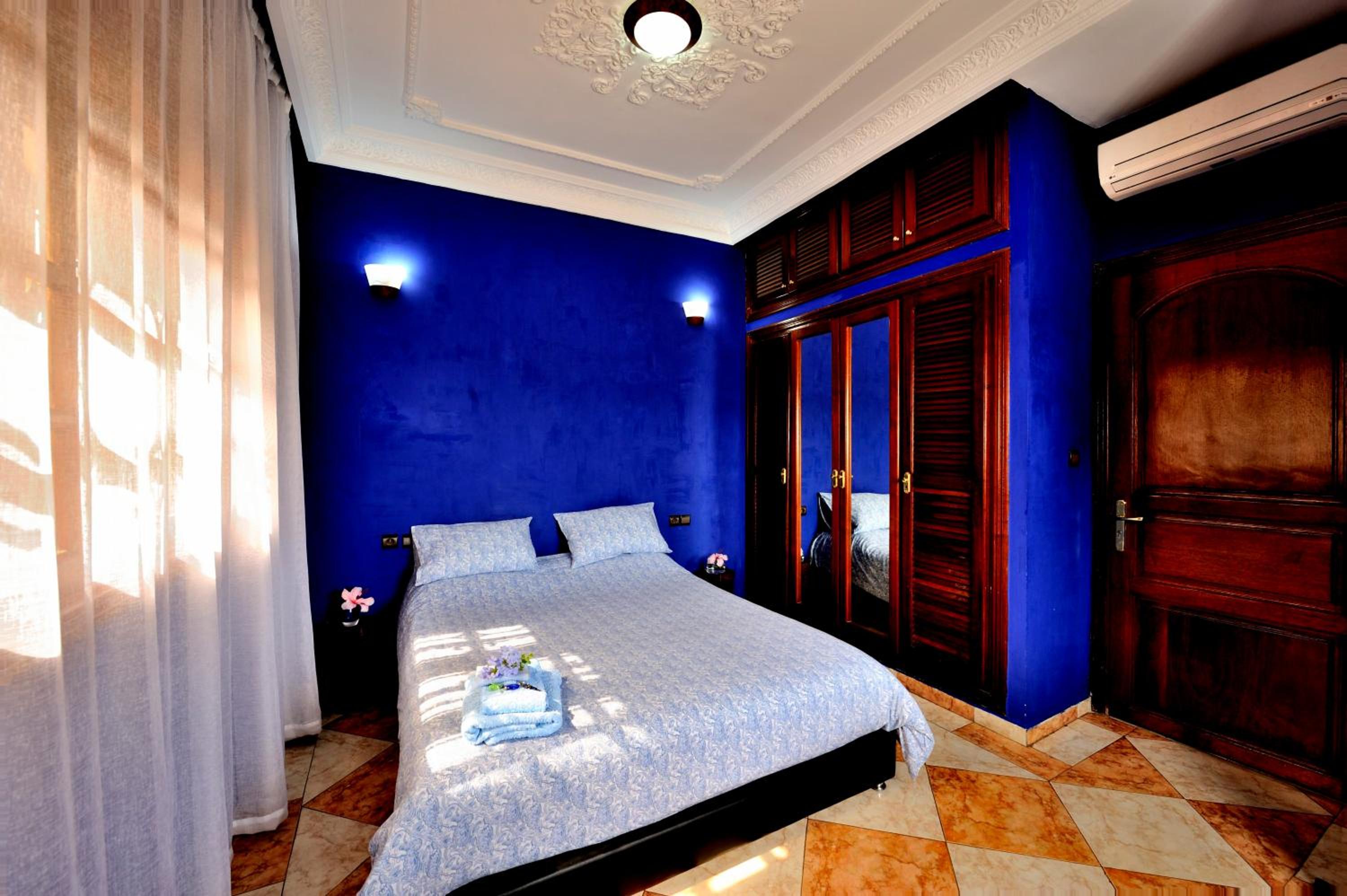 Deluxe Double Room with Shared Bathroom photo 2