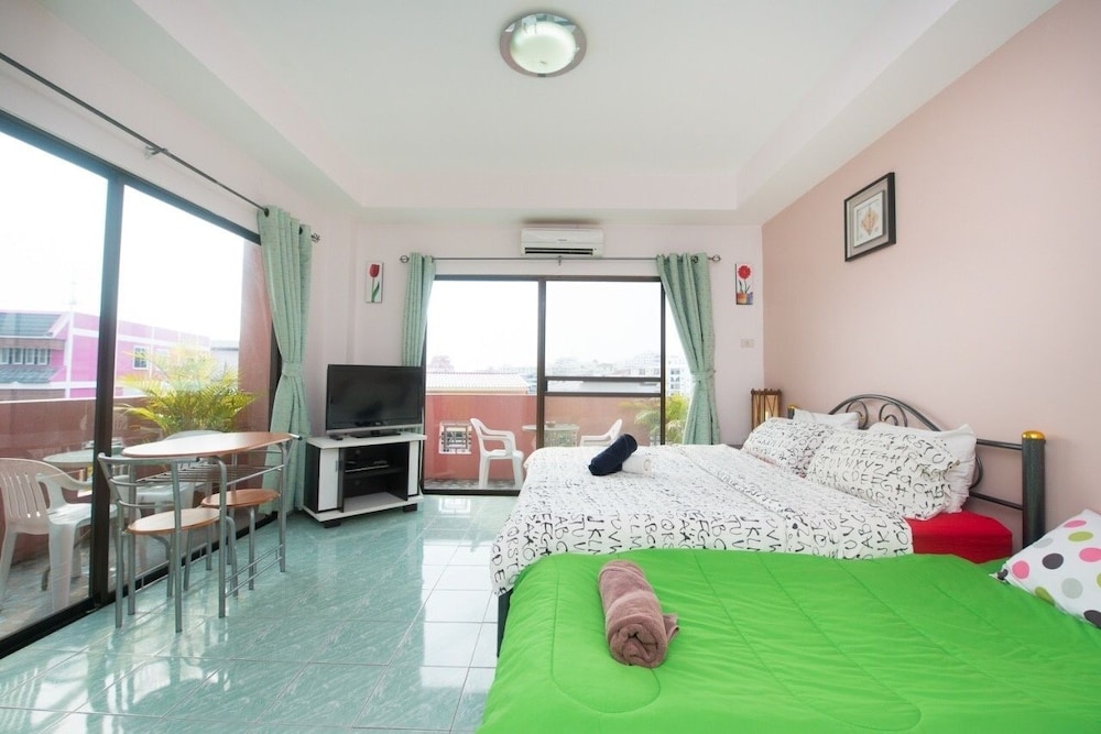 Deluxe Super Plus Triple Room