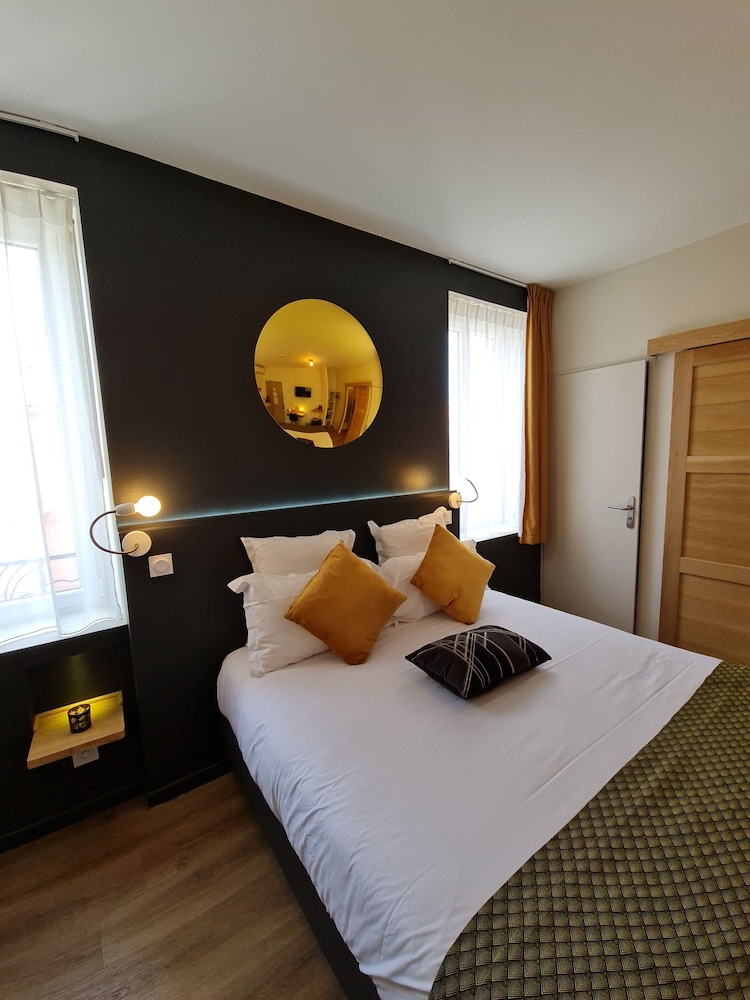 Deluxe Double Room, City View - Photo 27
