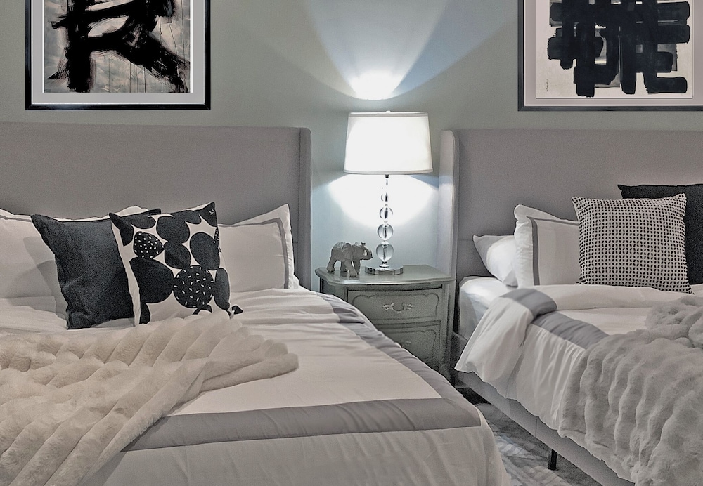 Family Studio Suite, 2 Queen Beds, Patio, Sea View