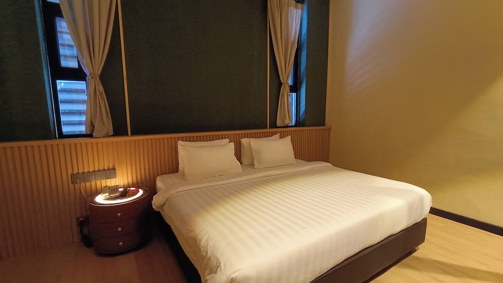 Executive Studio Suite