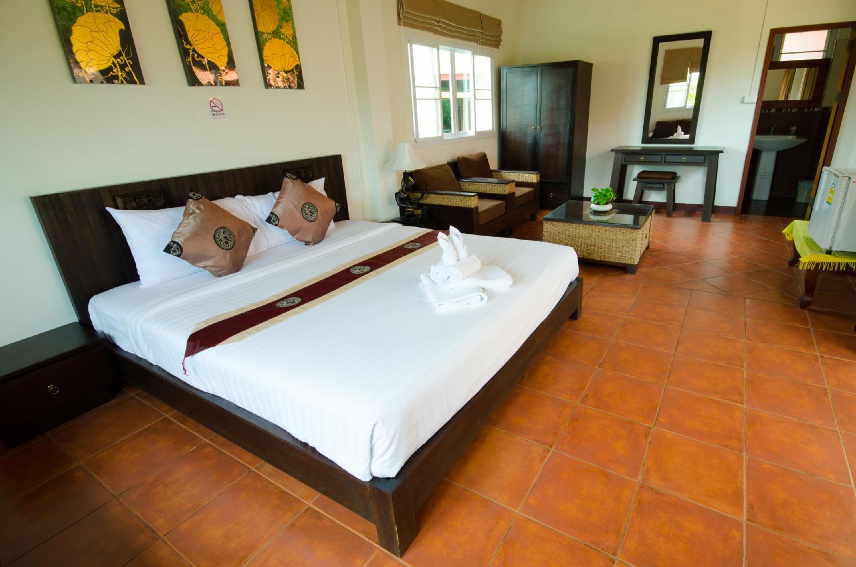 Standard Twin Room with Garden View photo 3