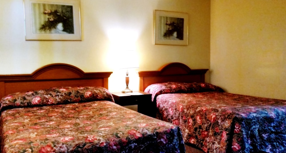 Deluxe Room, 2 Double Beds, Smoking photo 1
