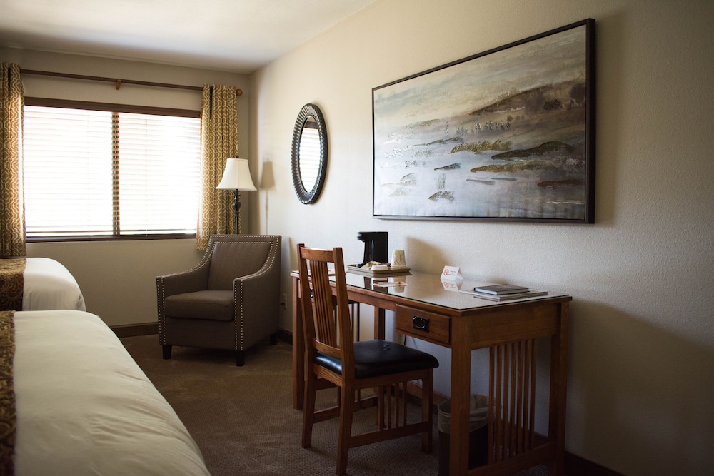 Cedar Ridge Lodge photo 2