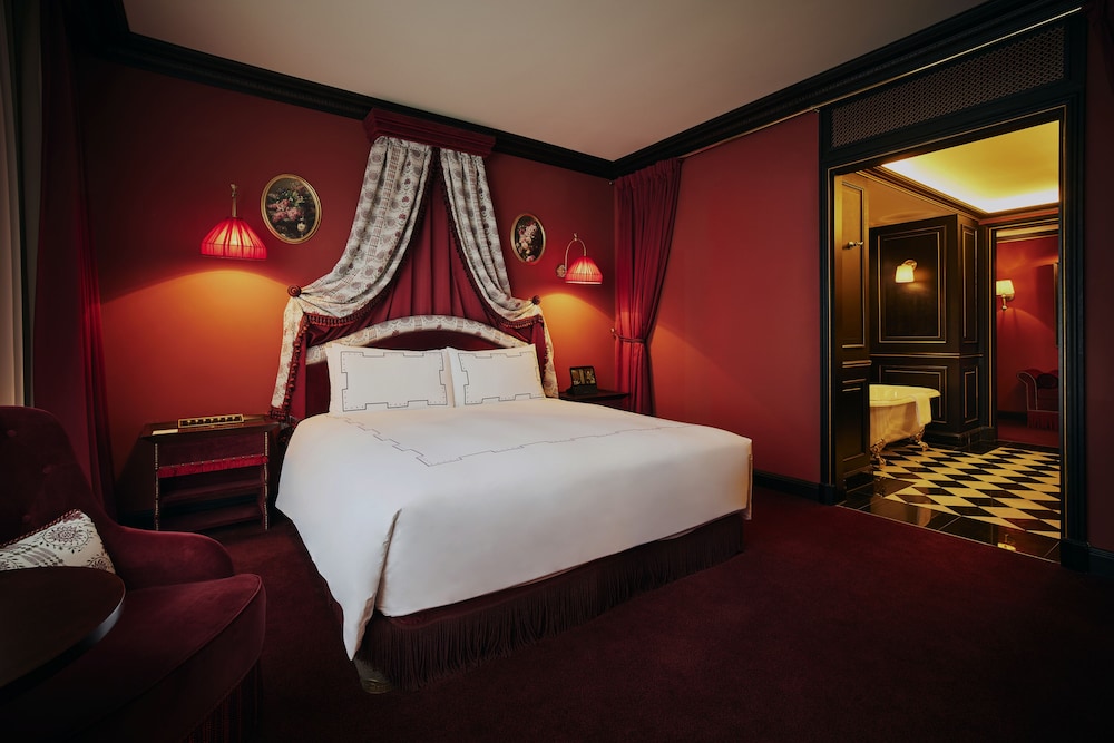 Secret Grand Deluxe King - Club Lounge Access Included