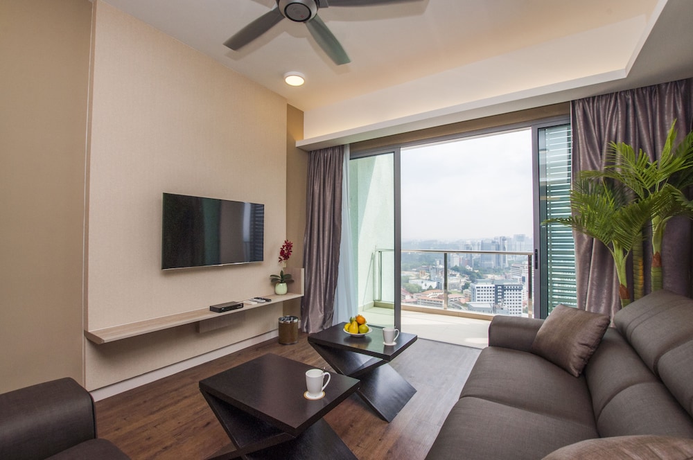 Suasana Premium Suites 2 Bedrooms thumbnail 6
