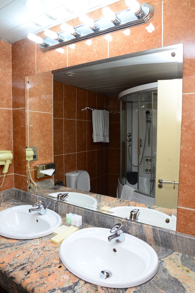 Junior Suite - Photo 6