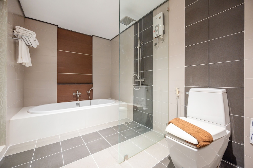 Deluxe Suite, 2 Bedrooms - Photo 7