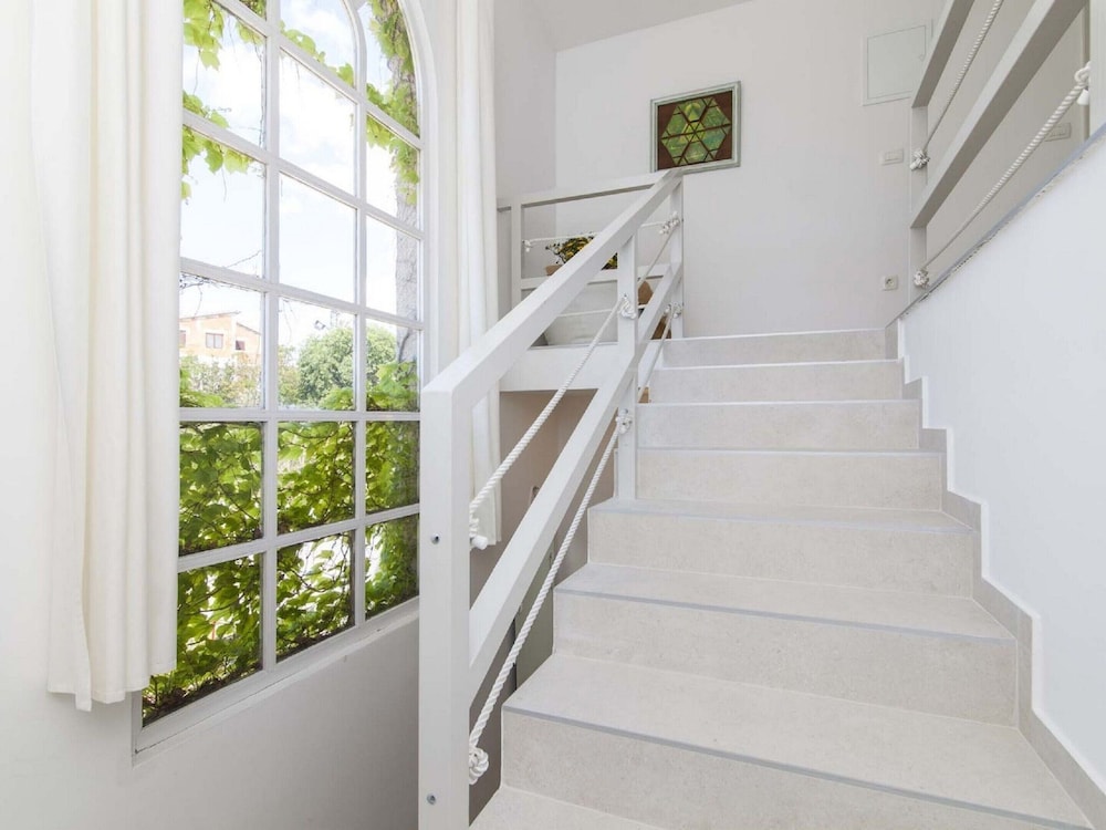 Villa photo 2