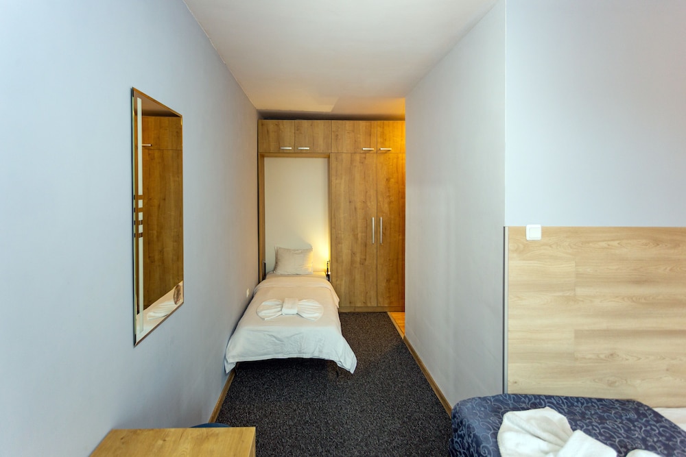 Standard Double Room (with extra bed) photo 3
