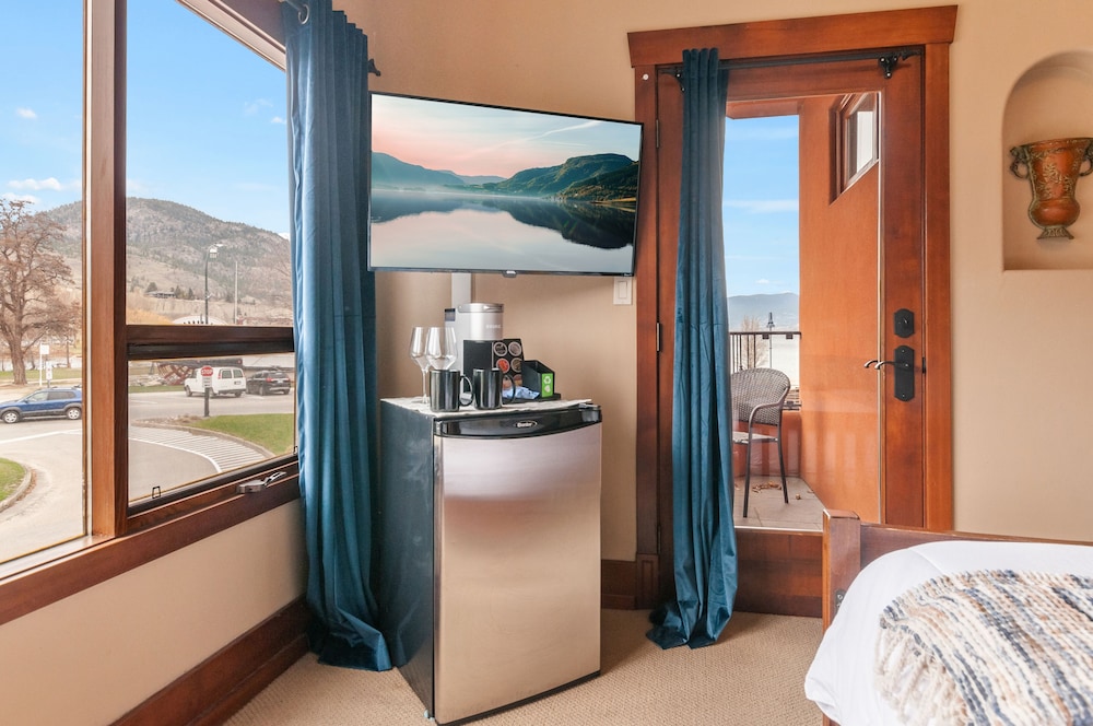 Jacuzzi Suite photo 3
