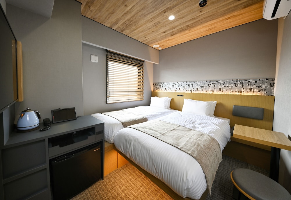 2 Rooms Adjoining: Standard Twin Room, Non Smoking photo 1