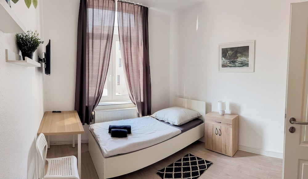 Basic Single Room photo 3