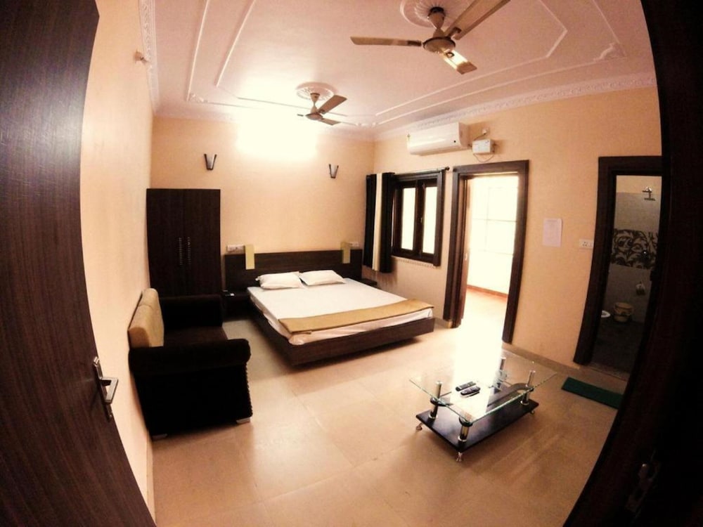 Standard Room photo 3