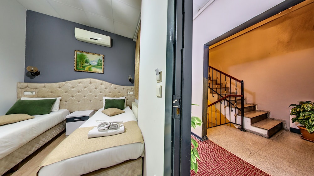 Economy Room, 2 Twin Beds photo 2