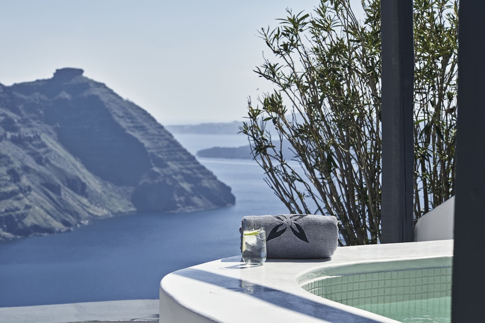 Suite, Sea View (Master - outdoor jetted tub) - Photo 3