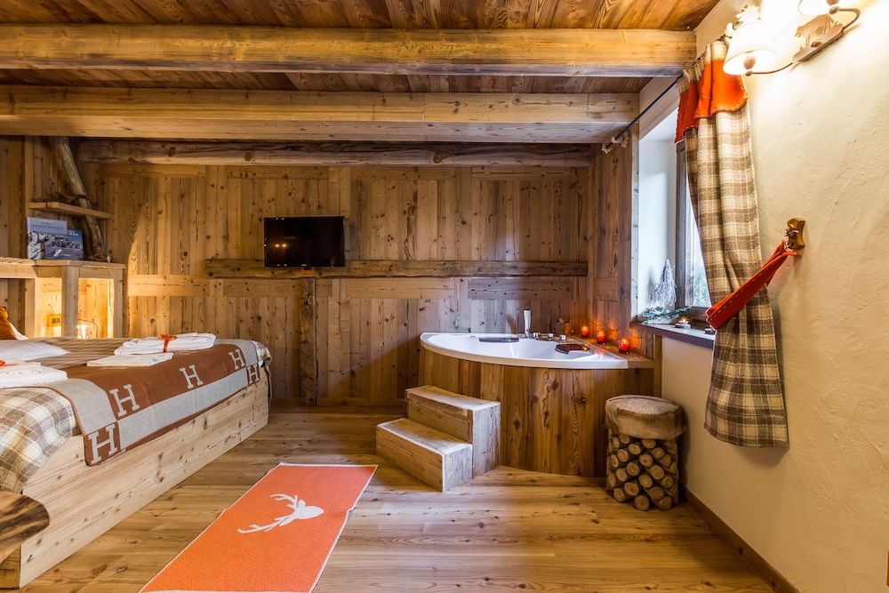 Double Room - Photo 17