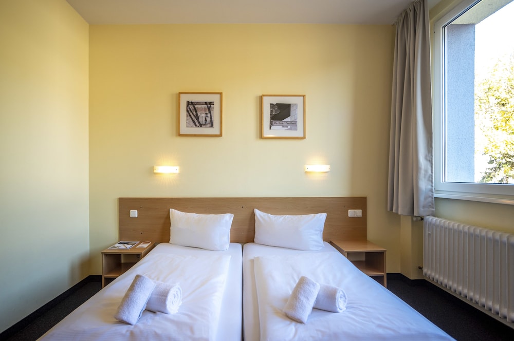 Double Room - Photo 12