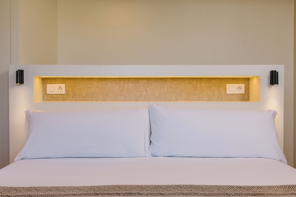 Panoramic Double Room, Harbor View, Oceanfront photo 3