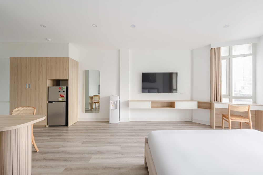 Deluxe Studio Suite, Balcony, City View