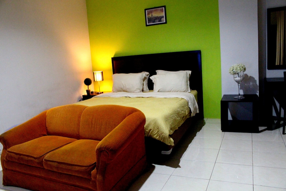 Junior Suite, 2 Twin Beds, Balcony, City View