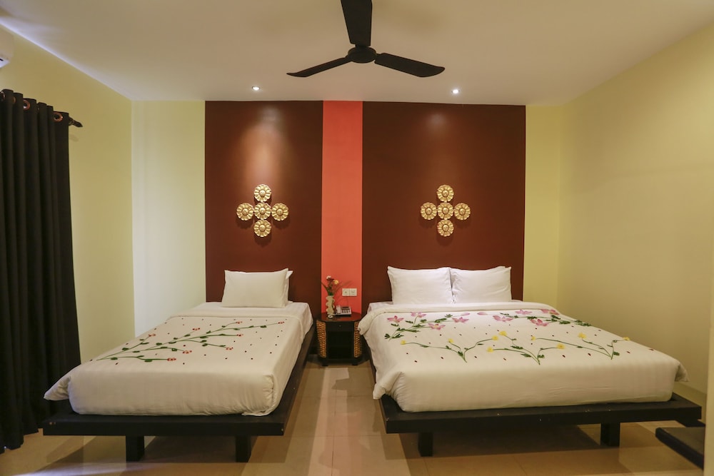 Family Deluxe Room with Balcony - Free Pick Up photo 3