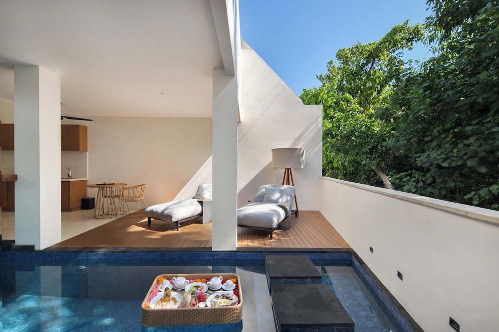 Grand One Bedroom Private Pool Villa - Photo 2