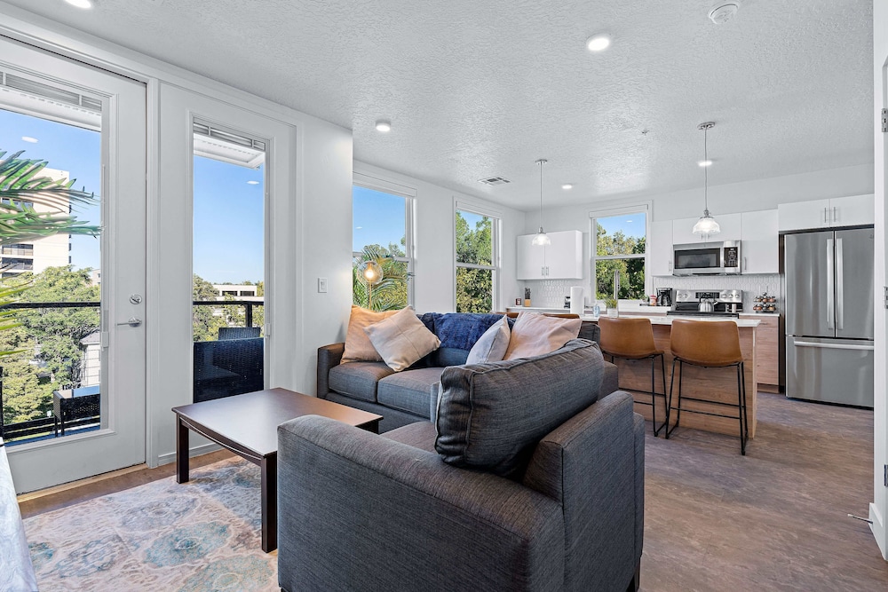 Executive Apartment photo 1