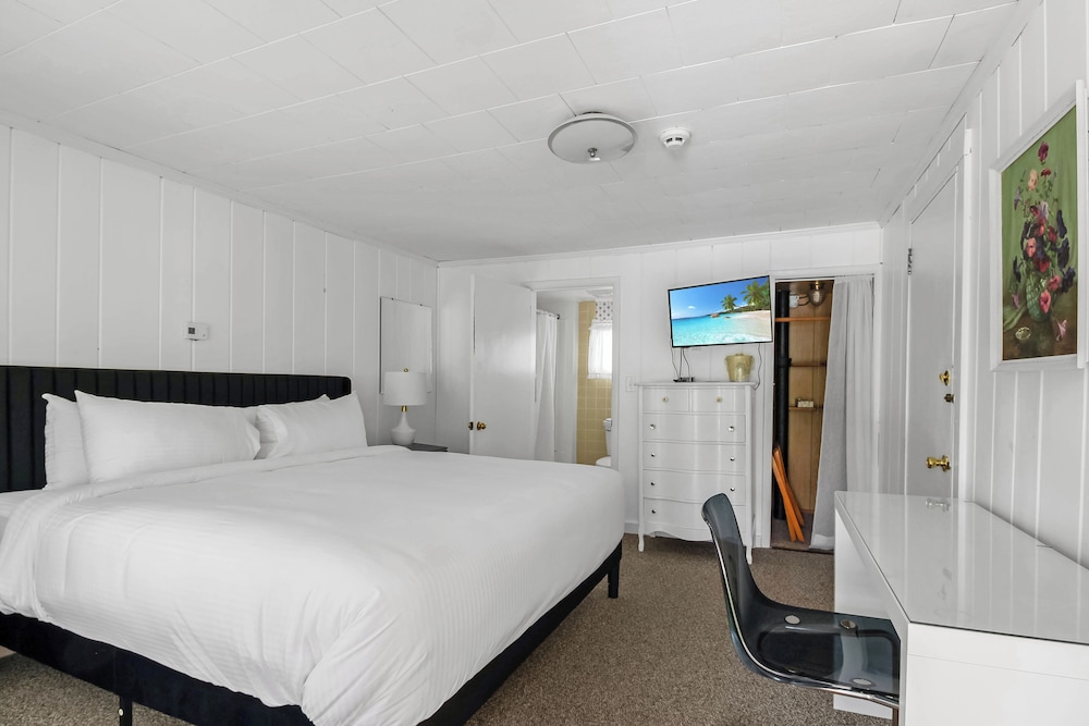 Economy Double Room, 1 King Bed, Non Smoking