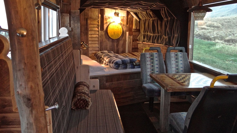 Standard Cabin, Shared Bathroom