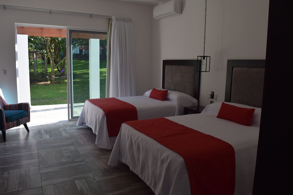 Deluxe Double Room, 1 Bedroom, Garden View, Ground Floor photo 1