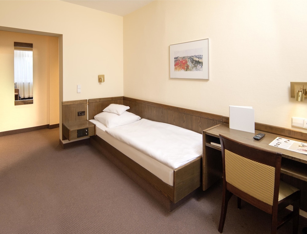 Economy Single Room